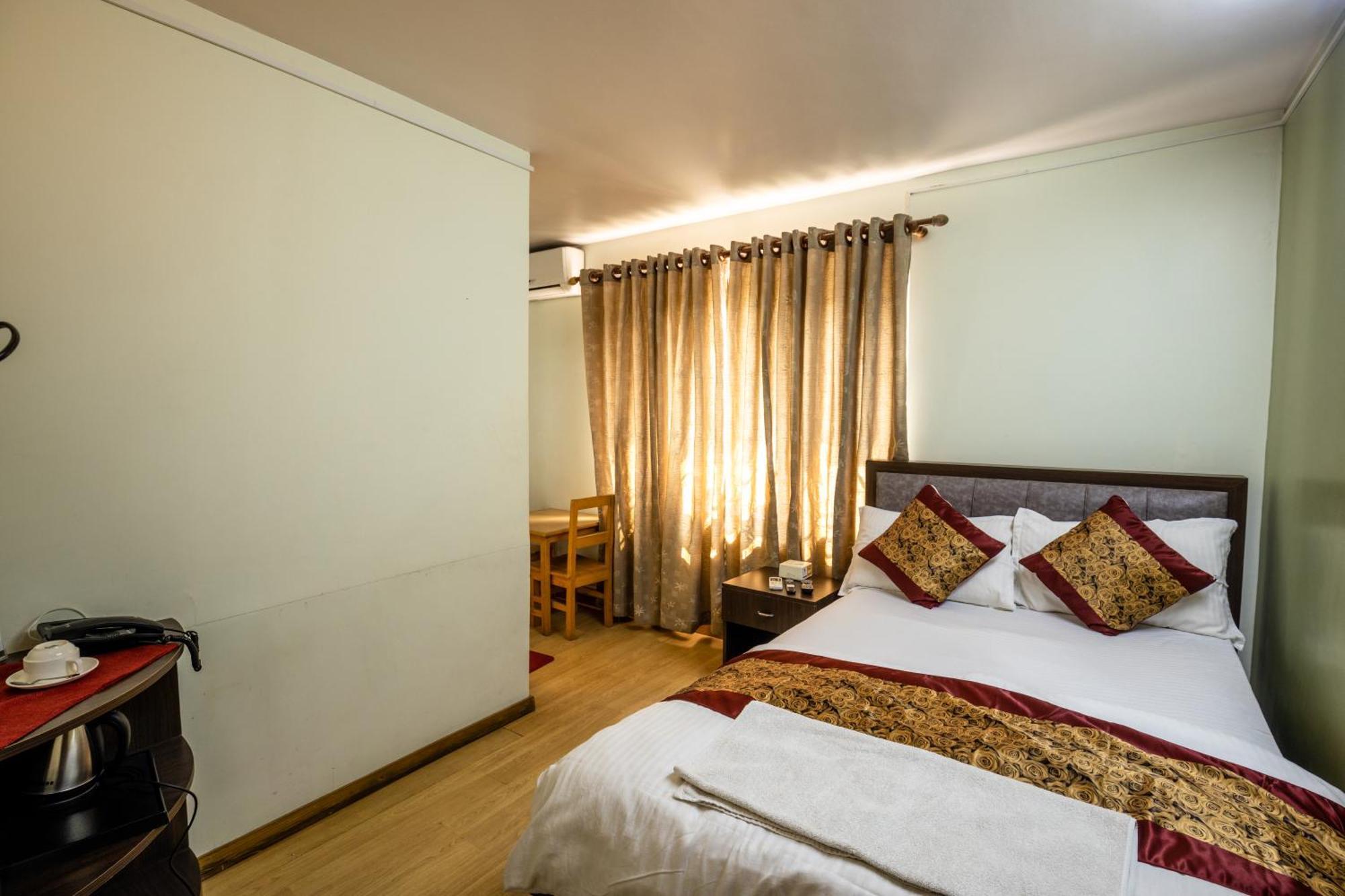 Hotel Harmony & Little Bites Bistro Jawlakhel Exteriér fotografie